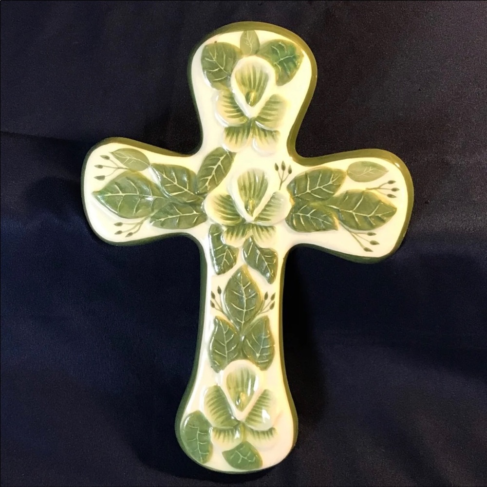 Wall Cross Decor soft Green leaf floral design